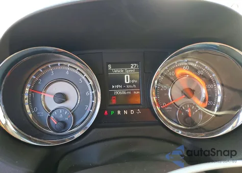 2014 Chrysler Town & Country Touring z USA, uszkodzony, nr VIN 2C4RC1BG8ER375632